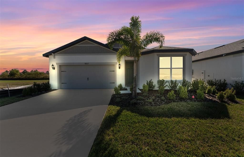 Active With Contract: $436,340 (4 beds, 2 baths, 1850 Square Feet)