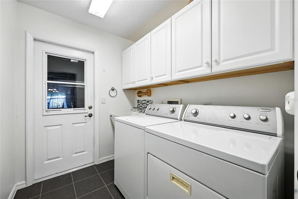 Activo con contrato: $280,000 (3 camas, 2 baños, 1755 Pies cuadrados)