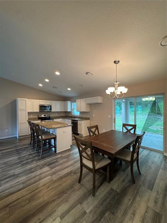 For Sale: $232,000 (3 beds, 2 baths, 1464 Square Feet)