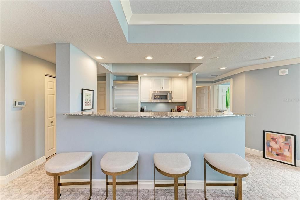 На продажу: $629,000 (2 спален, 2 ванн, 1323 Квадратных фут)