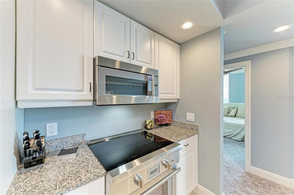 На продажу: $629,000 (2 спален, 2 ванн, 1323 Квадратных фут)