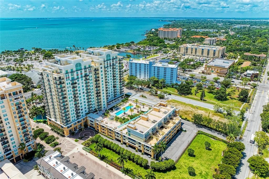 На продажу: $629,000 (2 спален, 2 ванн, 1323 Квадратных фут)