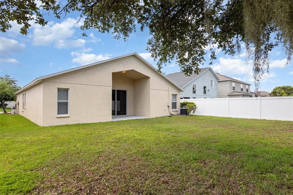 Activo con contrato: $307,500 (4 camas, 3 baños, 1780 Pies cuadrados)