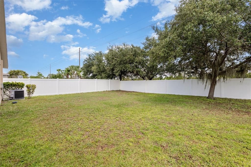 Activo con contrato: $307,500 (4 camas, 3 baños, 1780 Pies cuadrados)