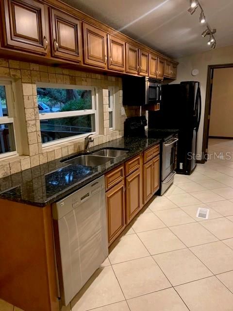 待售: $1,525,000 (0 贝兹, 0 浴室, 1524 平方英尺)