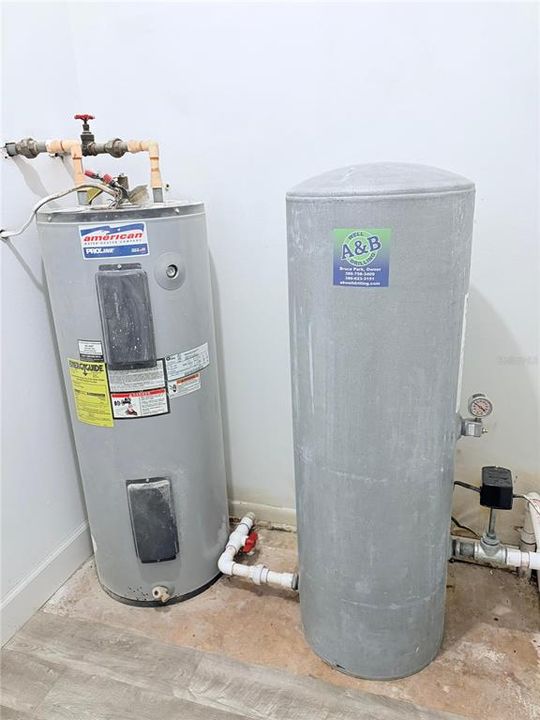 На продажу: $299,900 (3 спален, 2 ванн, 2498 Квадратных фут)