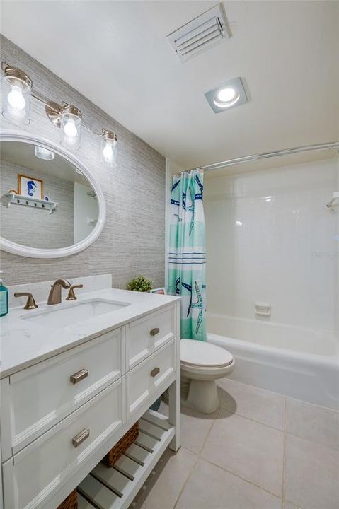 合同活跃: $330,000 (3 贝兹, 2 浴室, 1495 平方英尺)