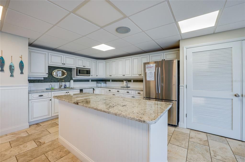 合同活跃: $330,000 (3 贝兹, 2 浴室, 1495 平方英尺)