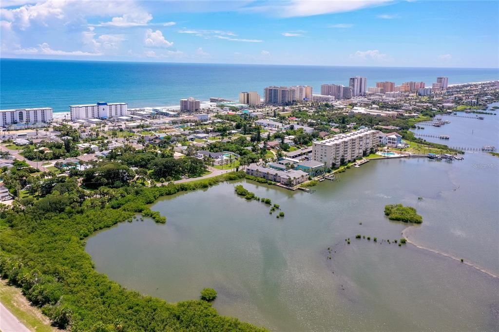 合同活跃: $330,000 (3 贝兹, 2 浴室, 1495 平方英尺)