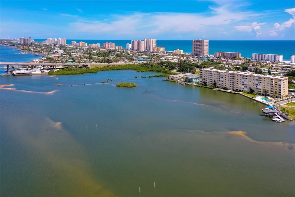 合同活跃: $330,000 (3 贝兹, 2 浴室, 1495 平方英尺)