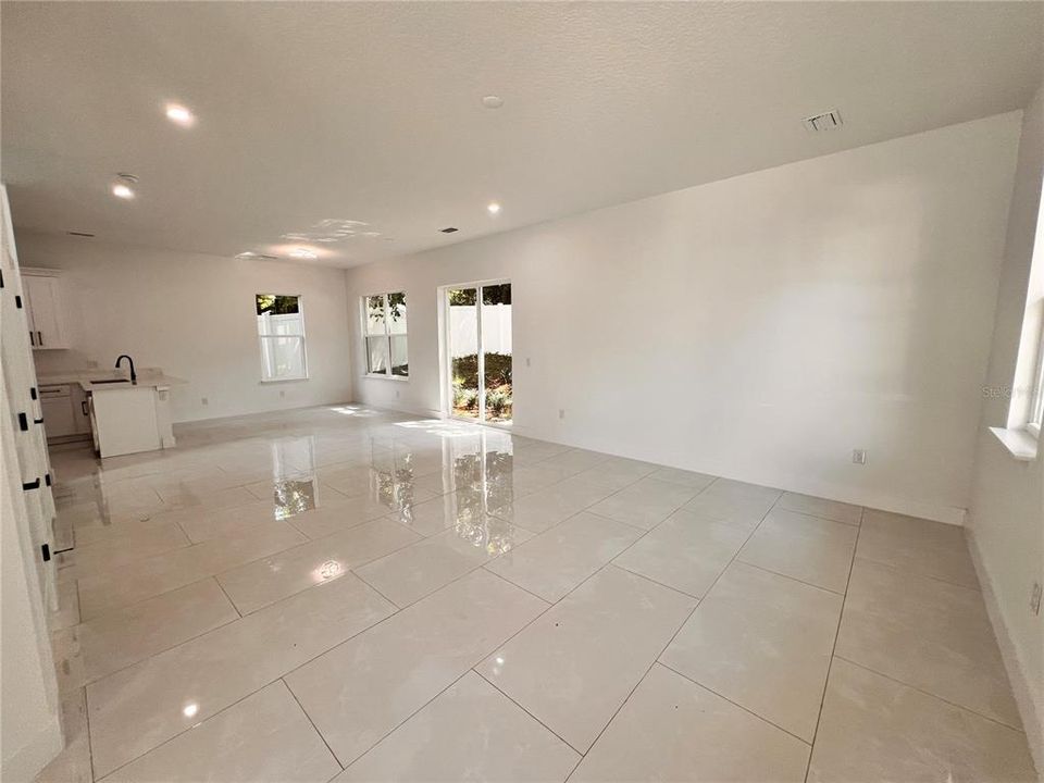 Active With Contract: $3,199 (4 beds, 2 baths, 1882 Square Feet)