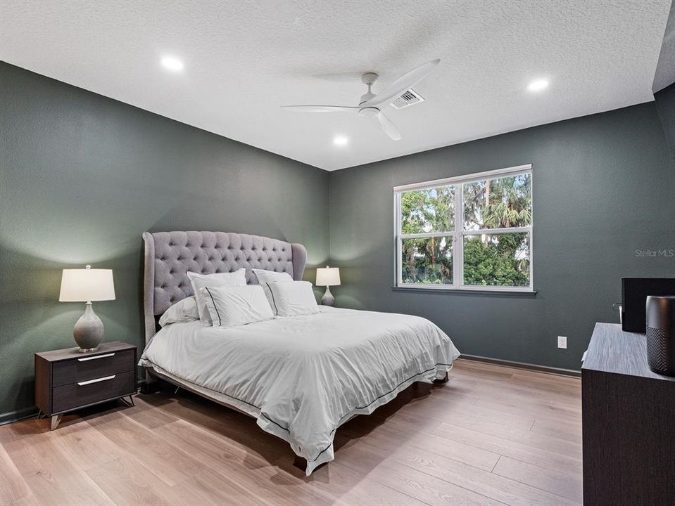 En Venta: $649,000 (3 camas, 2 baños, 2866 Pies cuadrados)