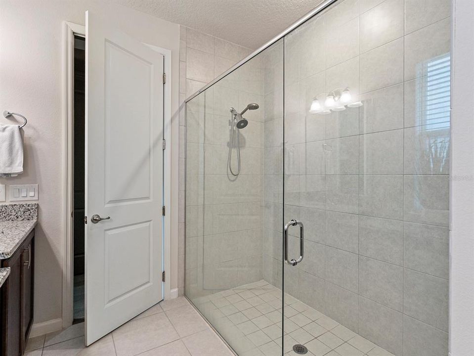 En Venta: $649,000 (3 camas, 2 baños, 2866 Pies cuadrados)