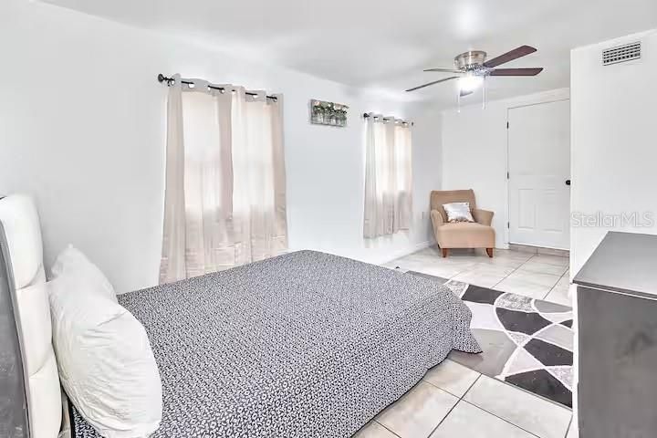 En Renta: $2,700 (4 camas, 2 baños, 1349 Pies cuadrados)