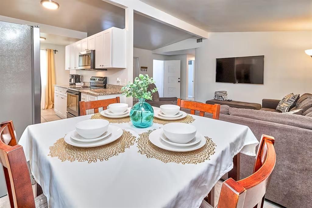 En Renta: $2,700 (4 camas, 2 baños, 1349 Pies cuadrados)