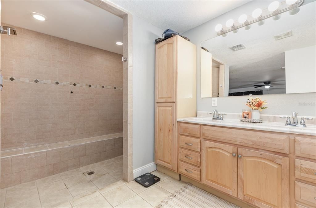 На продажу: $540,000 (4 спален, 3 ванн, 2225 Квадратных фут)