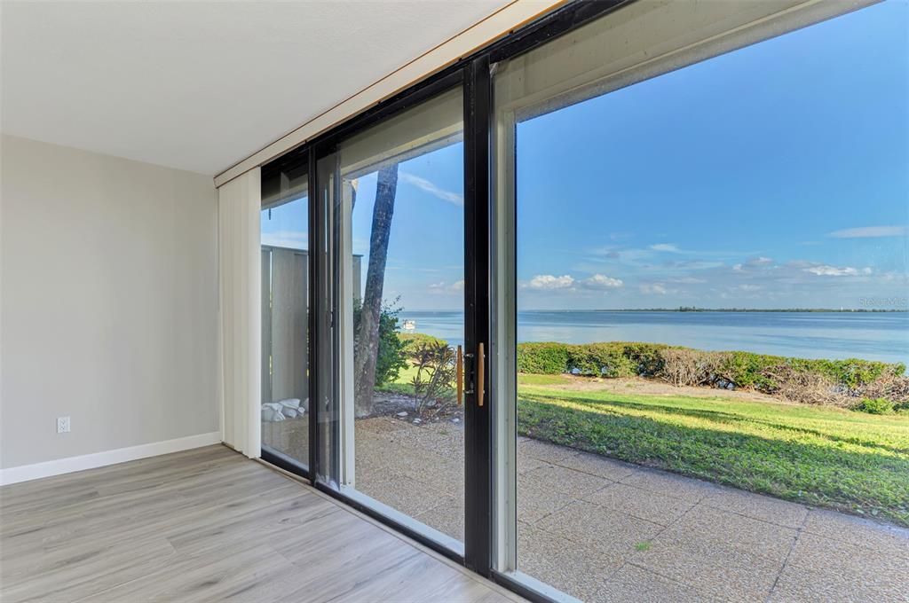 For Sale: $709,900 (2 beds, 2 baths, 1458 Square Feet)