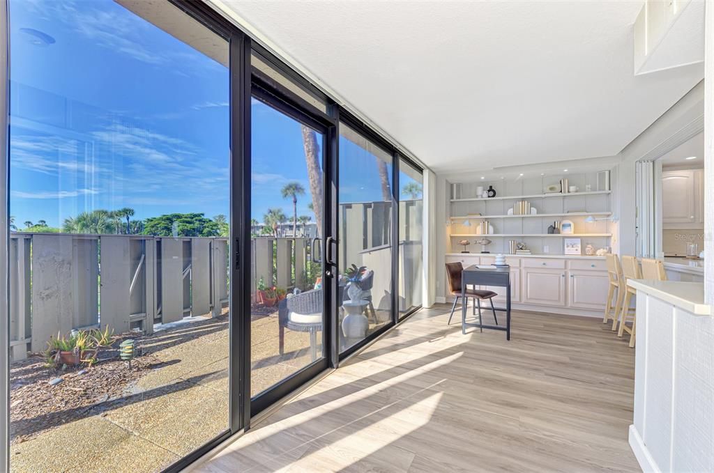 For Sale: $709,900 (2 beds, 2 baths, 1458 Square Feet)