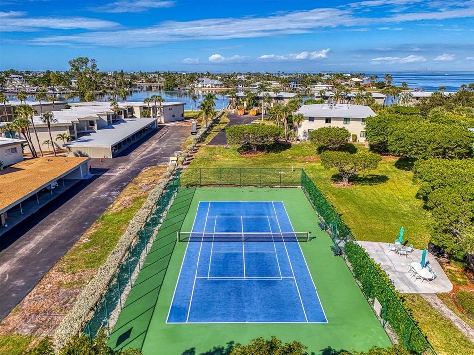 For Sale: $709,900 (2 beds, 2 baths, 1458 Square Feet)