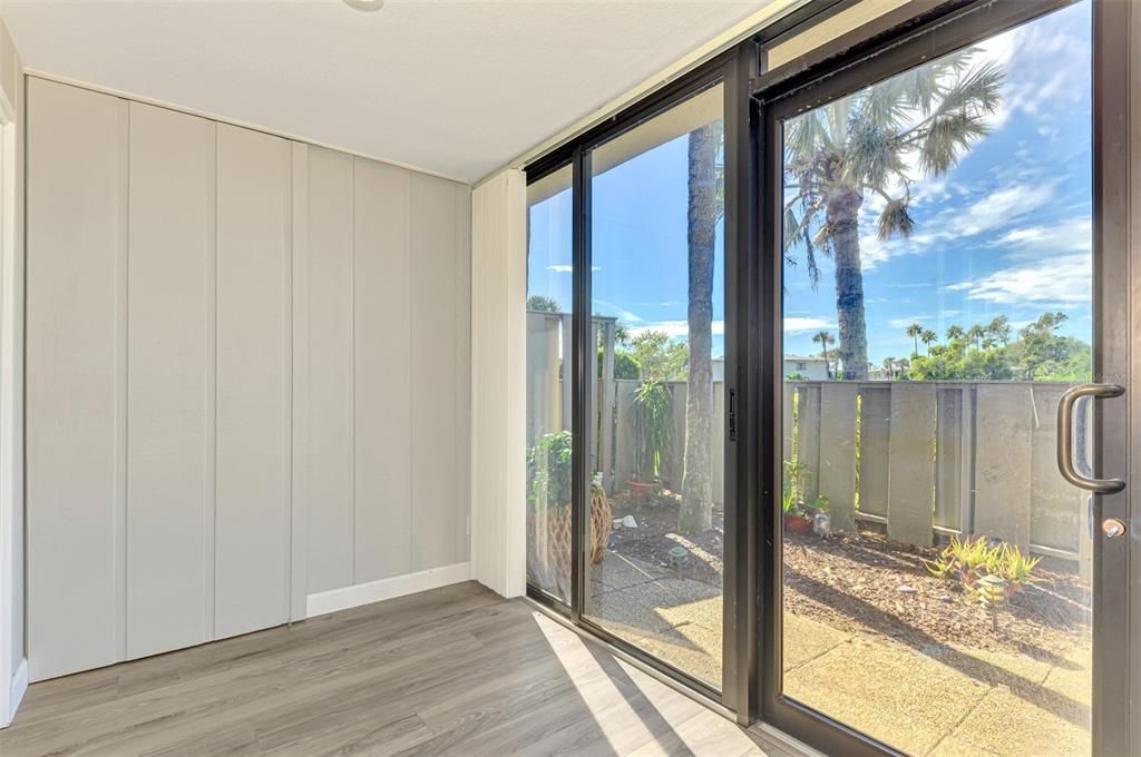 For Sale: $709,900 (2 beds, 2 baths, 1458 Square Feet)