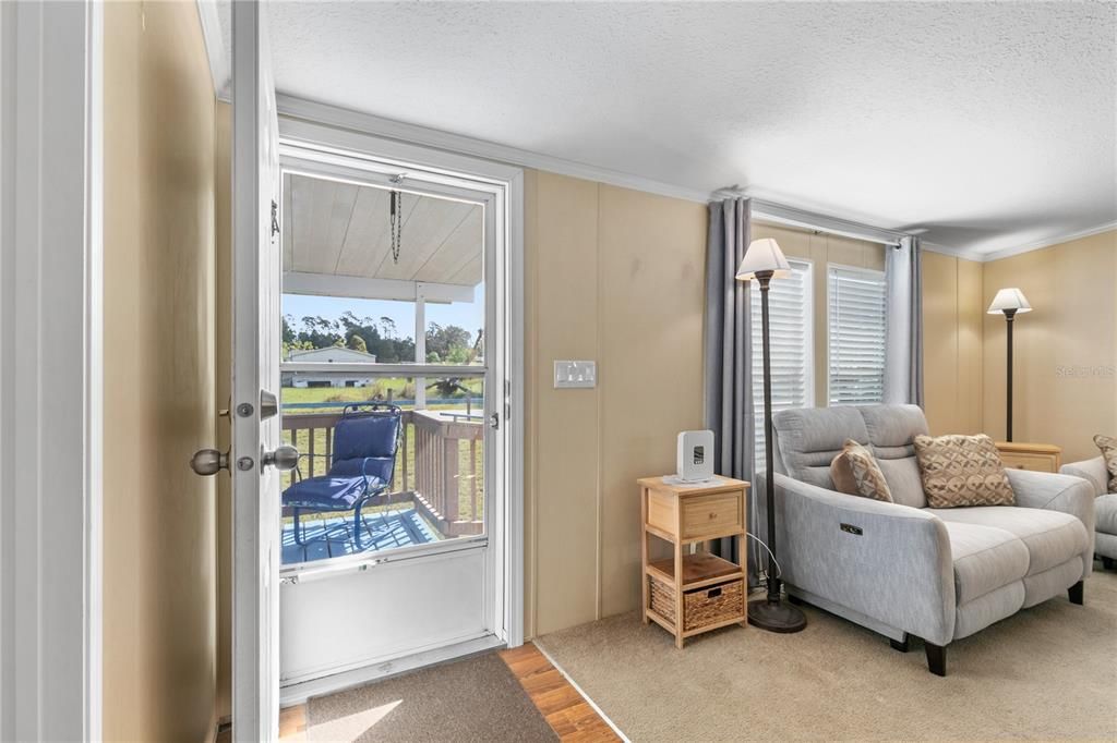 For Sale: $250,000 (4 beds, 2 baths, 1399 Square Feet)