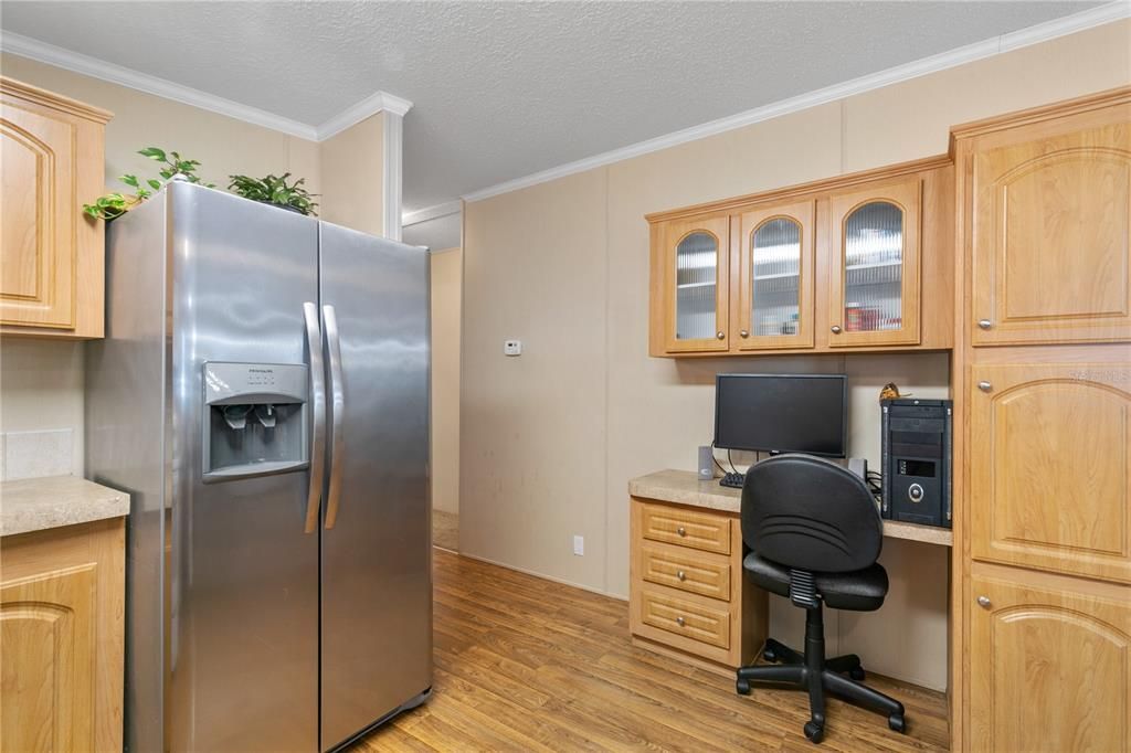 For Sale: $250,000 (4 beds, 2 baths, 1399 Square Feet)