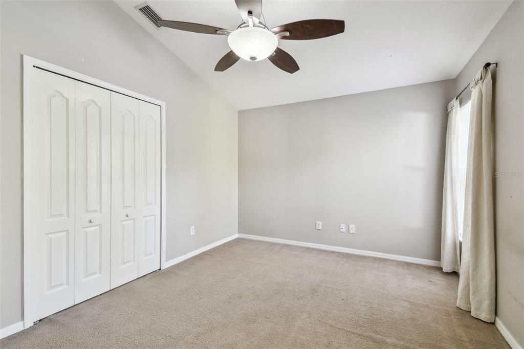 В аренду: $2,200 (4 спален, 2 ванн, 2081 Квадратных фут)