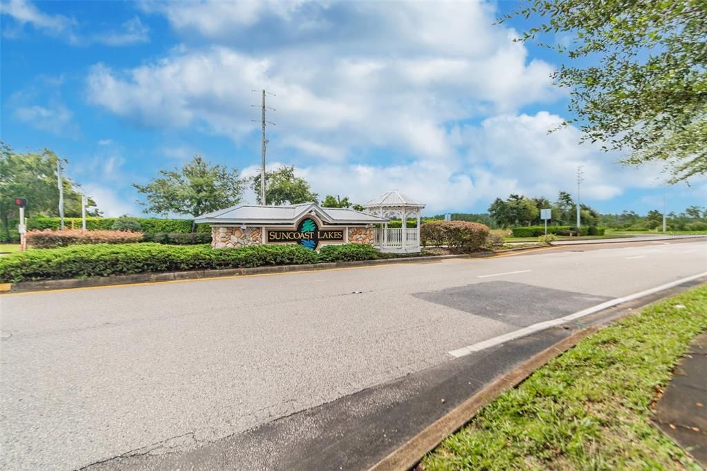 В аренду: $2,200 (4 спален, 2 ванн, 2081 Квадратных фут)