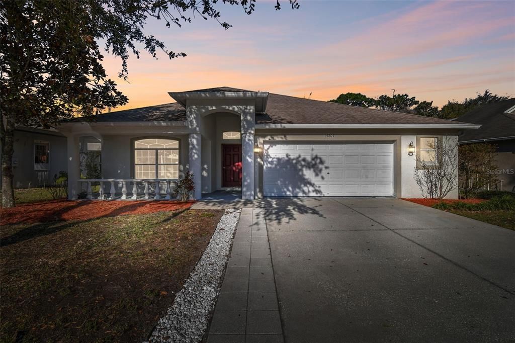 В аренду: $2,200 (4 спален, 2 ванн, 2081 Квадратных фут)