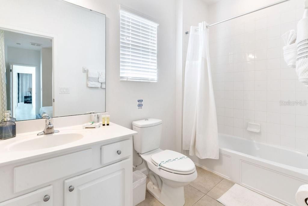 待售: $669,900 (6 贝兹, 6 浴室, 3451 平方英尺)