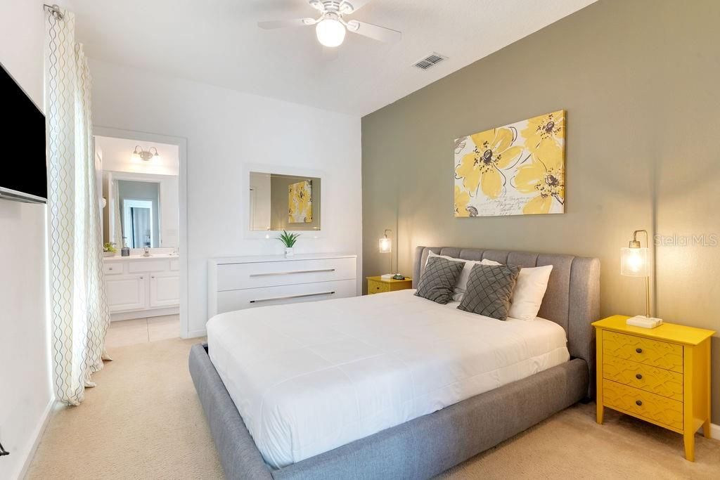 待售: $669,900 (6 贝兹, 6 浴室, 3451 平方英尺)