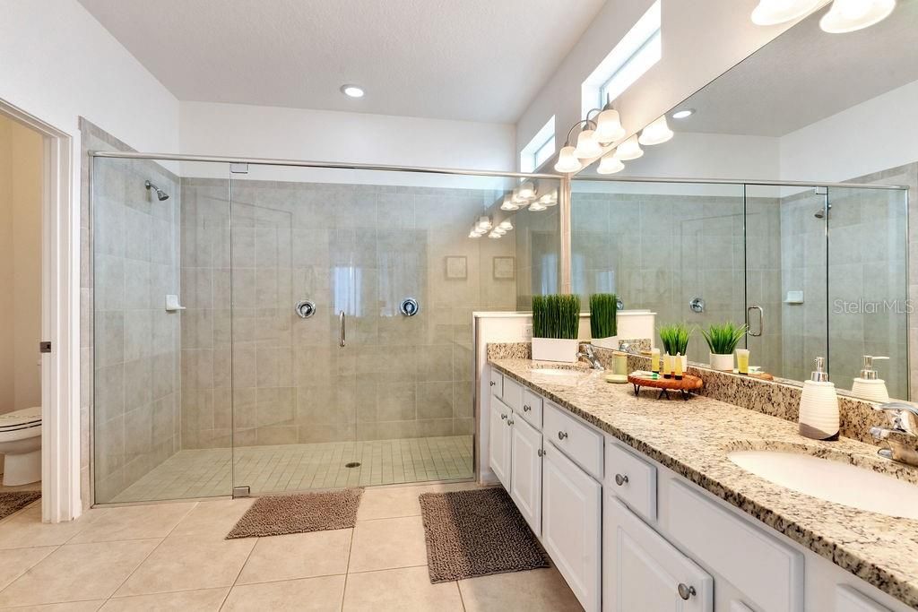 待售: $669,900 (6 贝兹, 6 浴室, 3451 平方英尺)