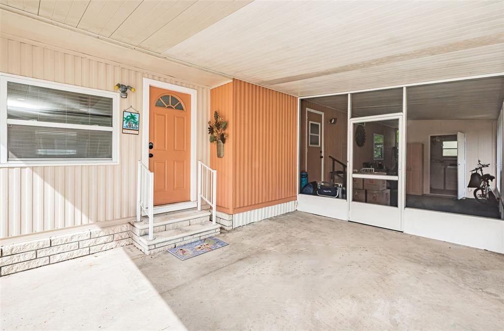 Active With Contract: $192,000 (2 beds, 2 baths, 1096 Square Feet)