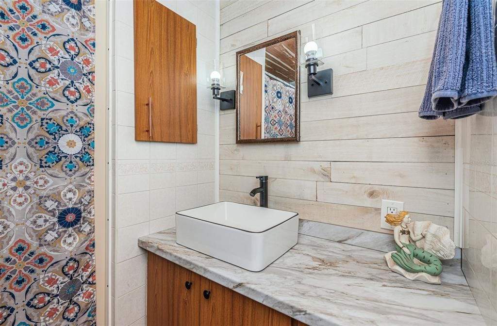 Active With Contract: $192,000 (2 beds, 2 baths, 1096 Square Feet)