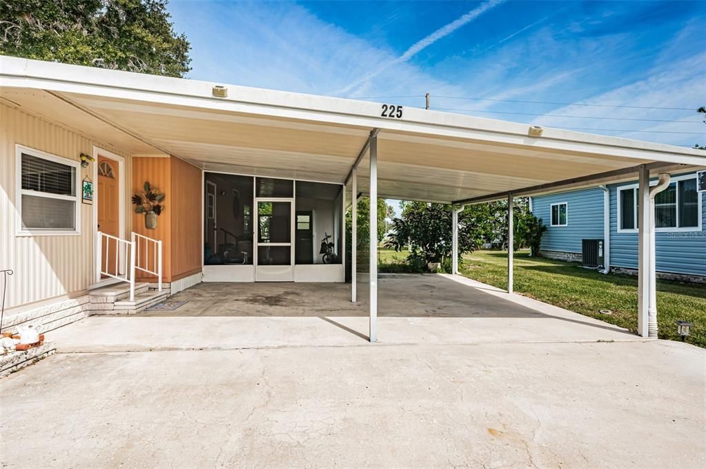 Active With Contract: $192,000 (2 beds, 2 baths, 1096 Square Feet)