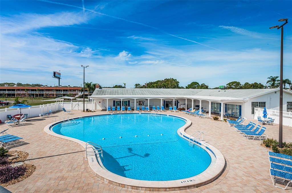 Active With Contract: $192,000 (2 beds, 2 baths, 1096 Square Feet)