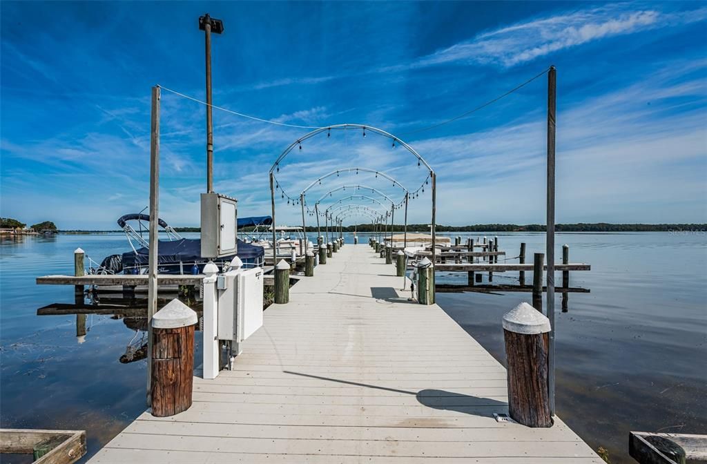 Active With Contract: $192,000 (2 beds, 2 baths, 1096 Square Feet)