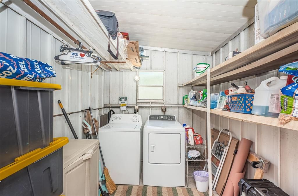 Active With Contract: $192,000 (2 beds, 2 baths, 1096 Square Feet)