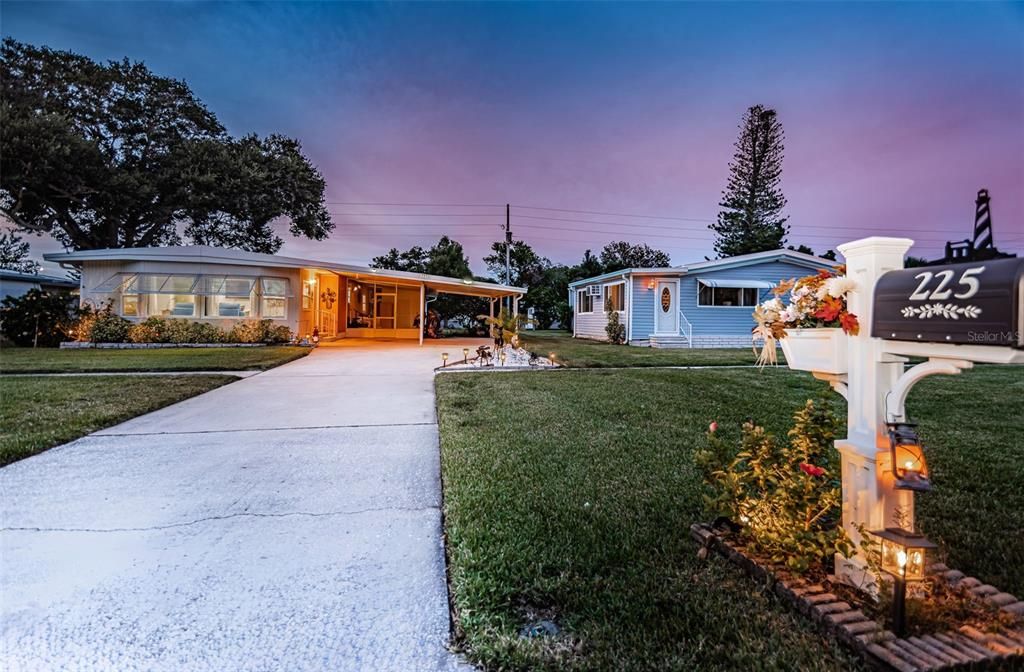 Active With Contract: $192,000 (2 beds, 2 baths, 1096 Square Feet)