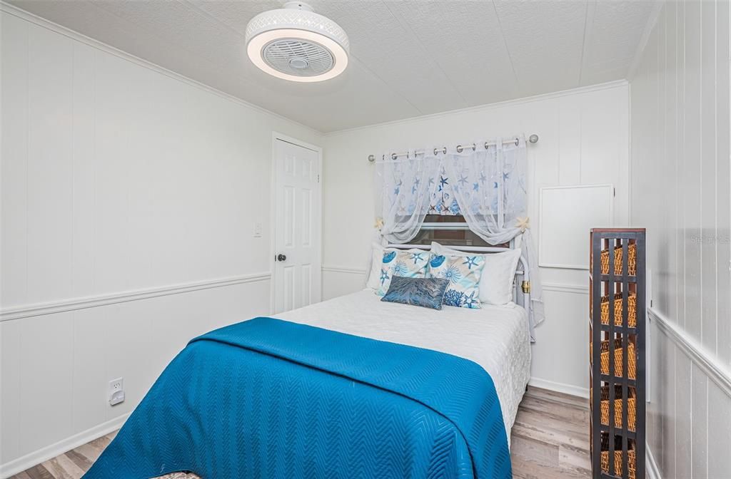 Active With Contract: $192,000 (2 beds, 2 baths, 1096 Square Feet)