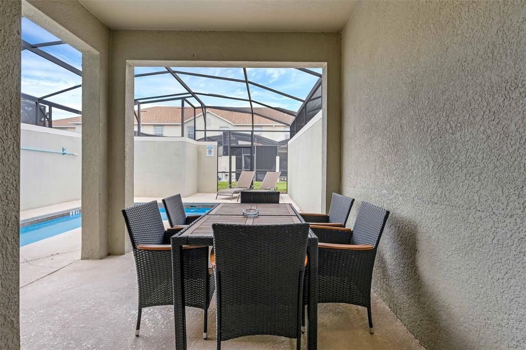 For Sale: $464,900 (4 beds, 3 baths, 1914 Square Feet)