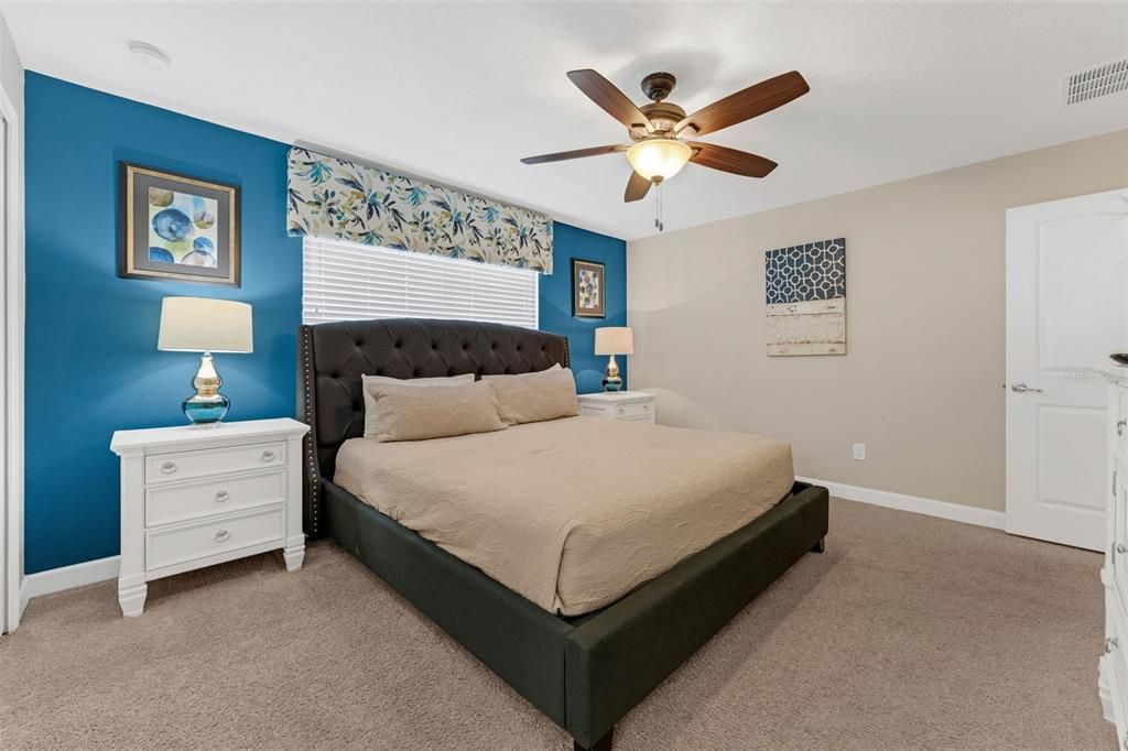 For Sale: $464,900 (4 beds, 3 baths, 1914 Square Feet)