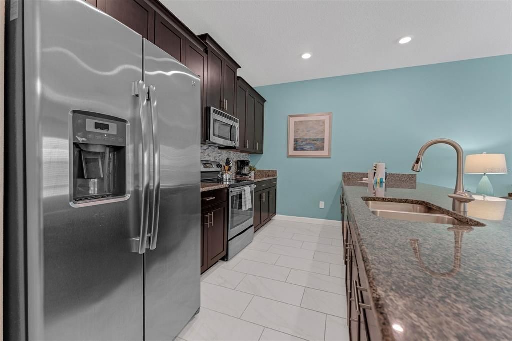 For Sale: $464,900 (4 beds, 3 baths, 1914 Square Feet)