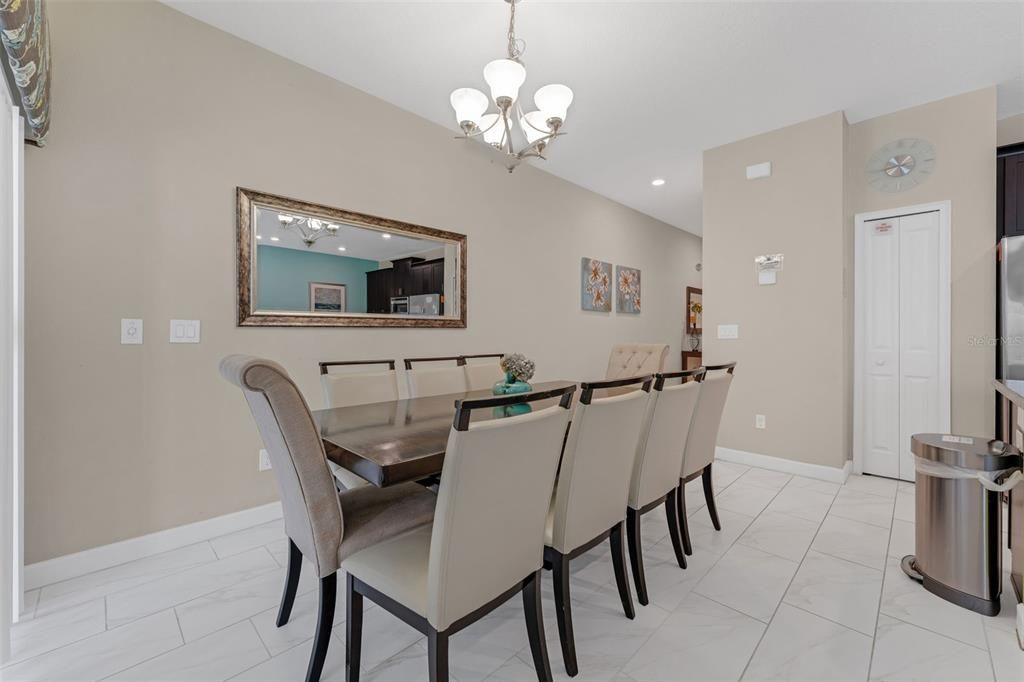 For Sale: $464,900 (4 beds, 3 baths, 1914 Square Feet)