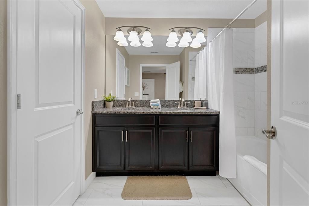 For Sale: $464,900 (4 beds, 3 baths, 1914 Square Feet)