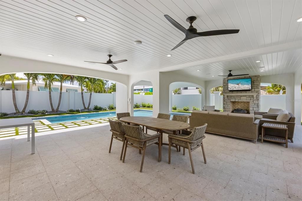 For Sale: $5,995,000 (5 beds, 5 baths, 3400 Square Feet)