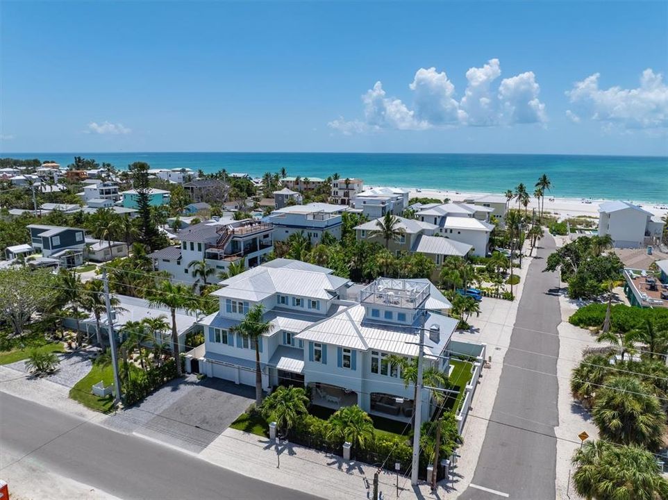 For Sale: $5,995,000 (5 beds, 5 baths, 3400 Square Feet)