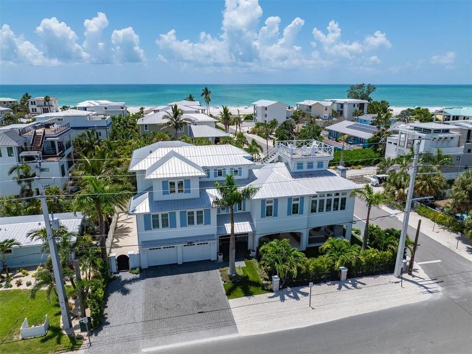 For Sale: $5,995,000 (5 beds, 5 baths, 3400 Square Feet)