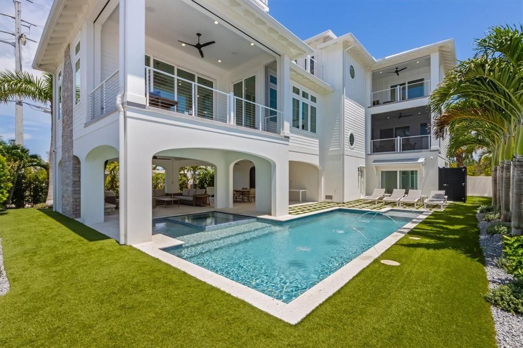 For Sale: $5,995,000 (5 beds, 5 baths, 3400 Square Feet)