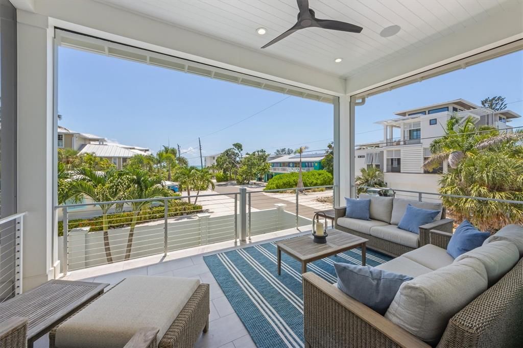 For Sale: $5,995,000 (5 beds, 5 baths, 3400 Square Feet)